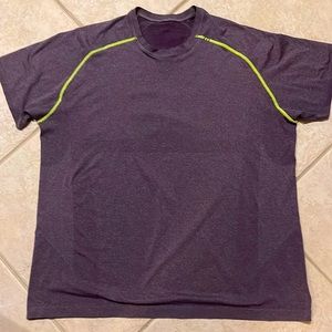 Lululemon men’s Metal Vent Tech Short-Sleeve Shirt 2.0 size L/XL